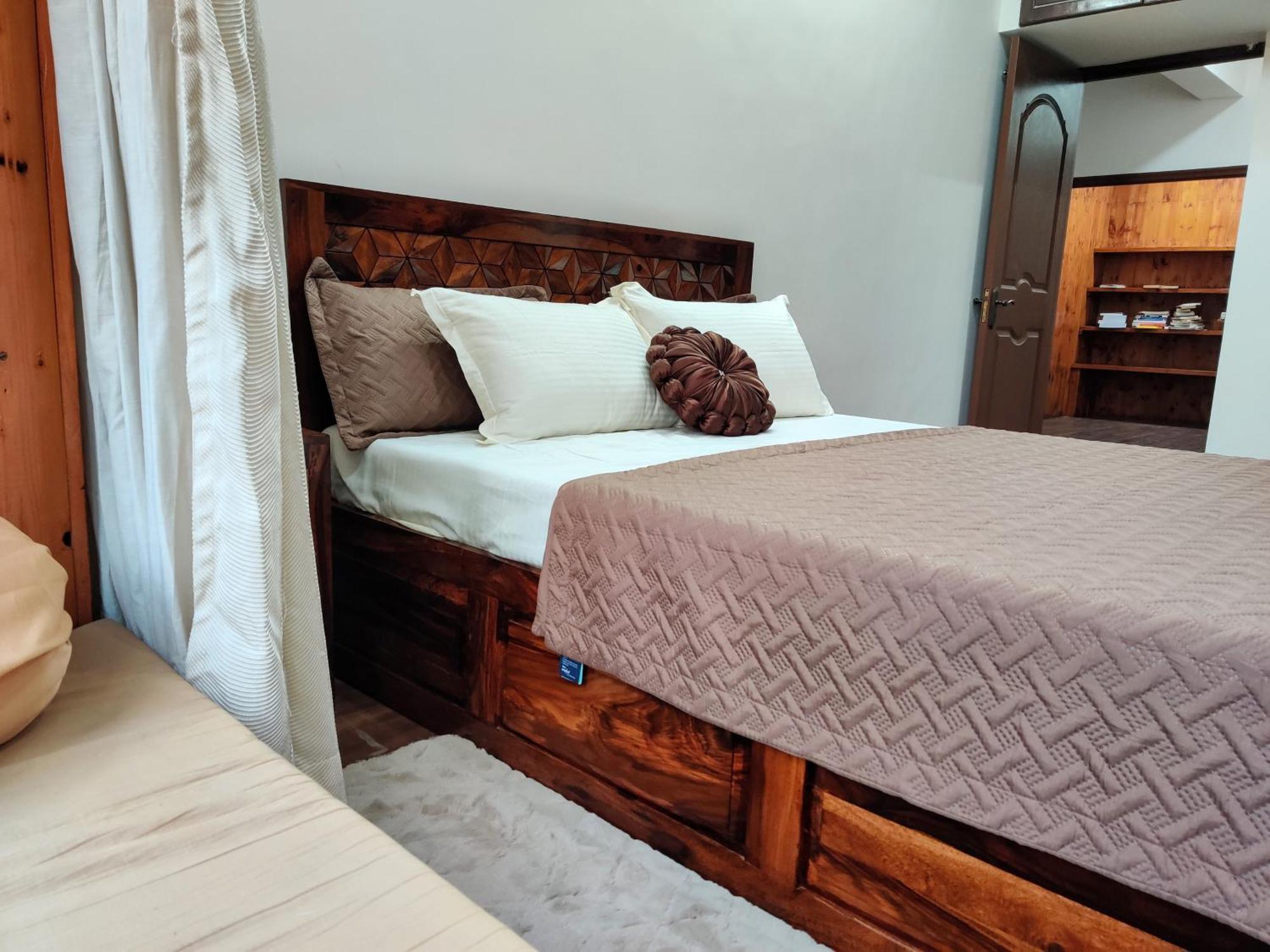 The Rustic Manor - Homestay Бенґалуру Екстер'єр фото